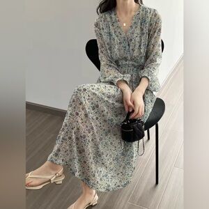 Maronnie ditsy floral blue midi dress long sleeve flowy lightweight babydoll S